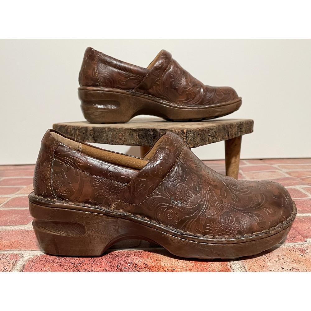 b.o.c. Born Concept Peggy Brown Floral Embossed Leather Clogs Mules C45789 10/42